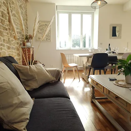 Maison Avel Dro 펜션 플로고프